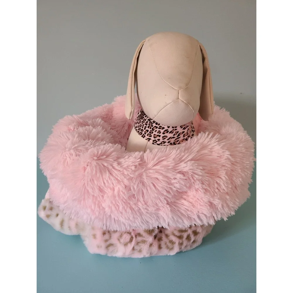 Cuddle Cup Susan Lanci Bed Pink Snow Leapard/Pink Shag